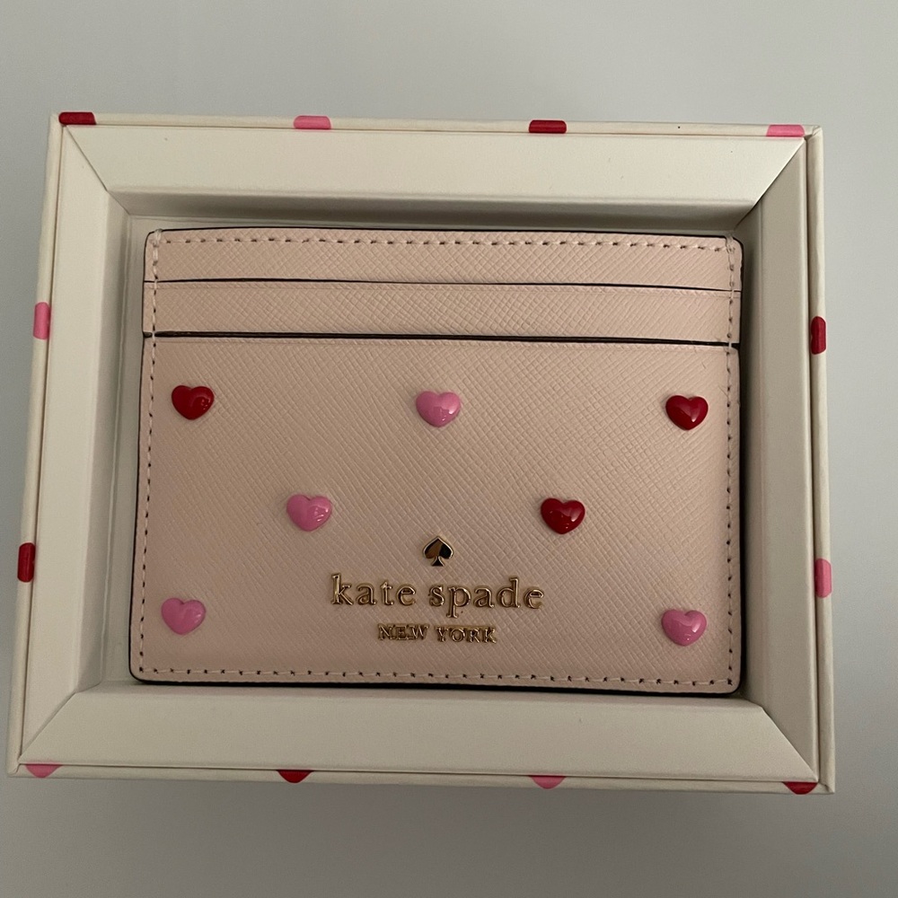 Kate Spade ♠️ Boxed Madison Heart ♥️ Studs Small Slim Card Holder